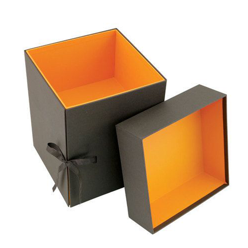 Cutii din Carton Triplex